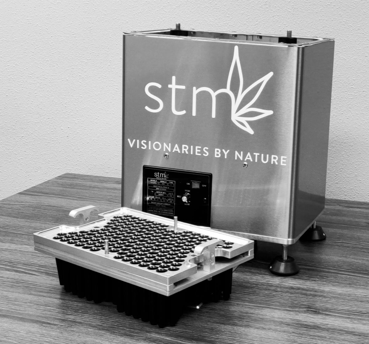 STM Canna Announces the Launch of Mini RocketBox Pre-Roll Machine